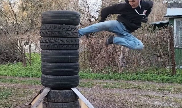 Обложка: Что здесь полезного для тех, кто уже практикует каратэ Сразу скажу, на своих курсах я даже заморачиваться не б