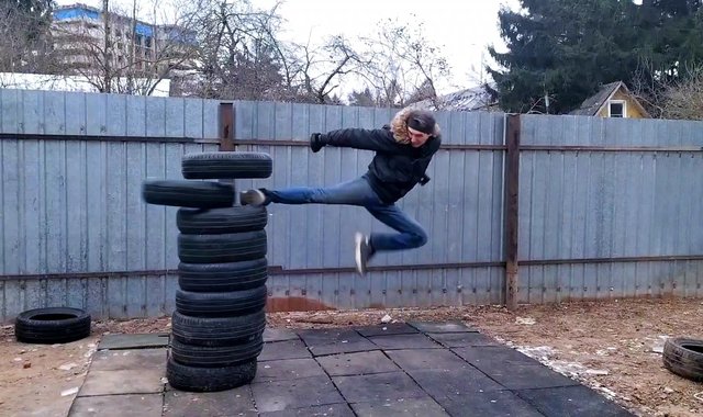 Обложка: Как превратить свое тело в оружие