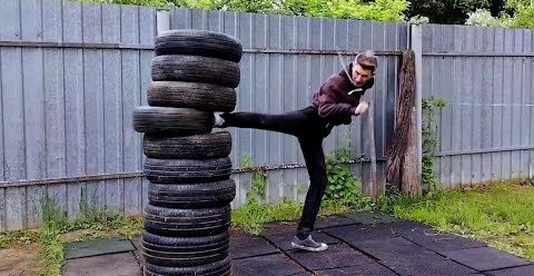 YouTube: Проникающий удар ногой в прыжке с разворота на 360 градусов. Тоби Йоко-гери и Тоби Уширо-гери.