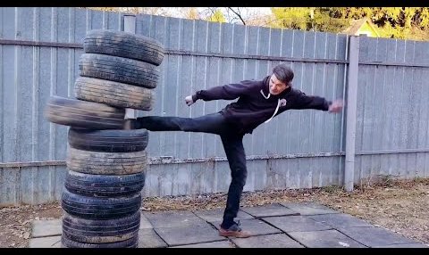 YouTube: Каратэ в самообороне - 2. Начинаем атаку с передней ноги ударом Йоко-гери.